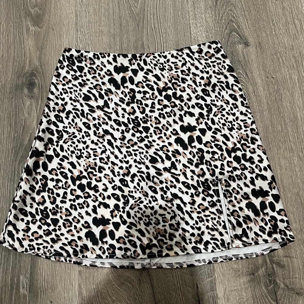 Leopard skirt